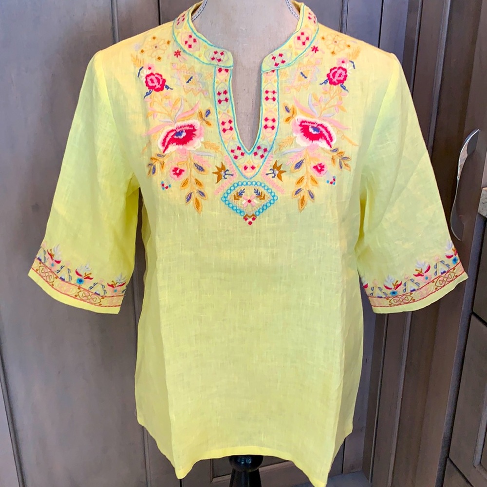 NEW Caite and Kyla Brand Linen Top 💗